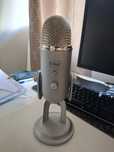 Microfone Blue Yeti - Semi-novo
