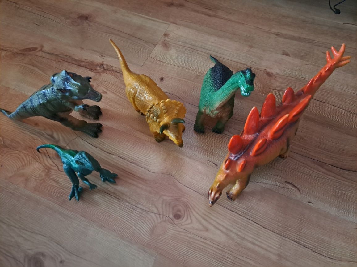Figurki dinozaurów Cena za kpl.