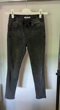 Spodnie jeansowe/ dresowe 140