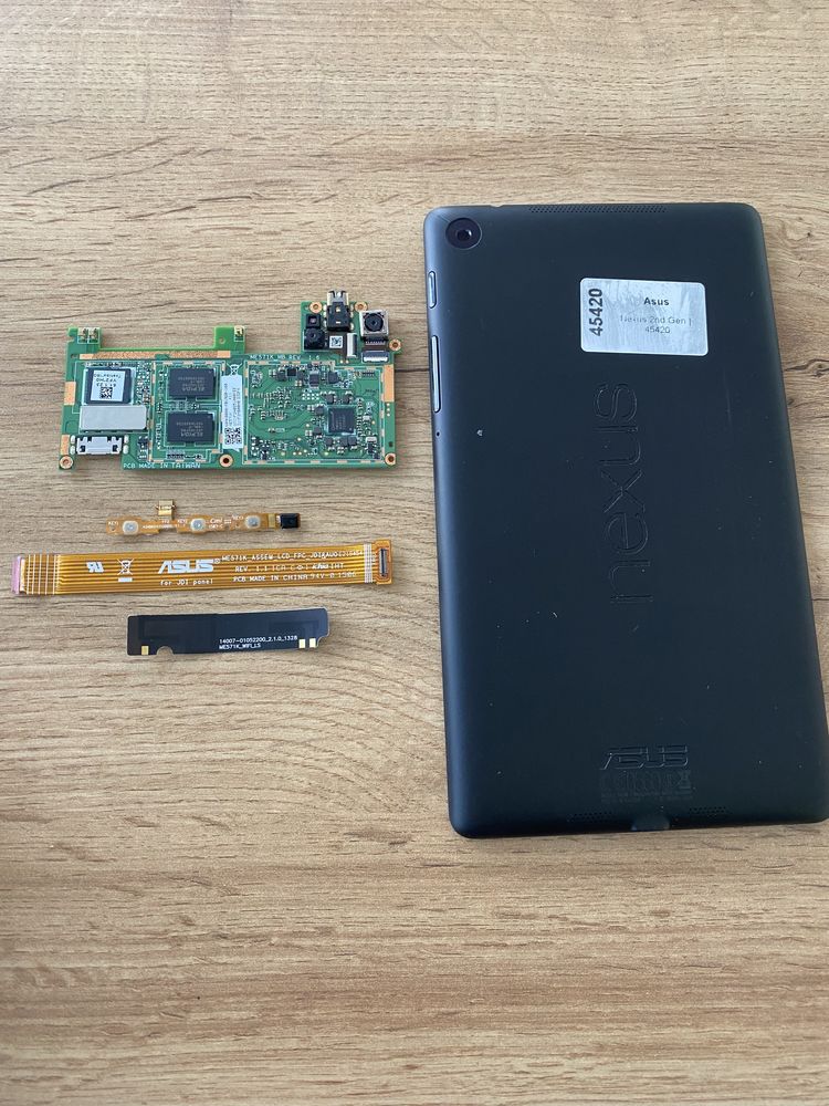 Asus Nexus 7 на запчастини