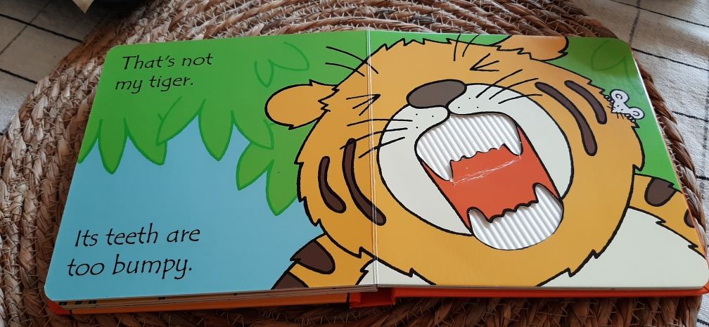 That's not my tiger. Usborne. Książka sensoryczna po angielsku dla dzi