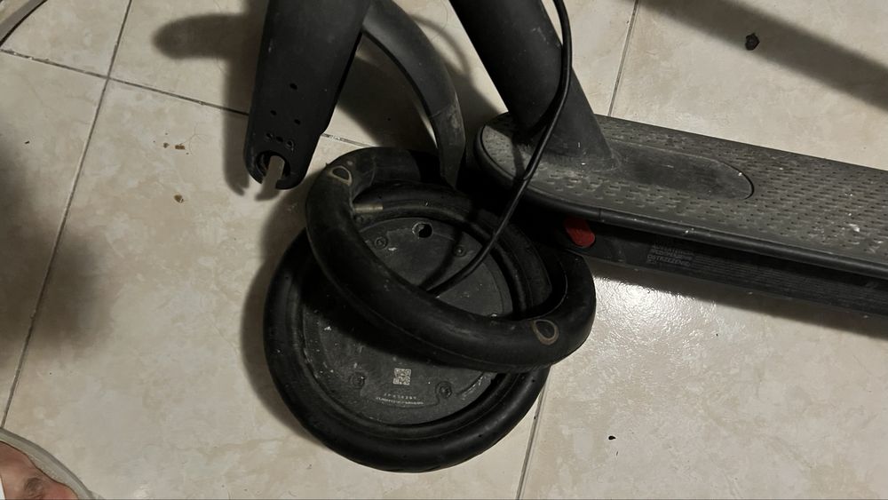 Trotinete Xiaomi Essential