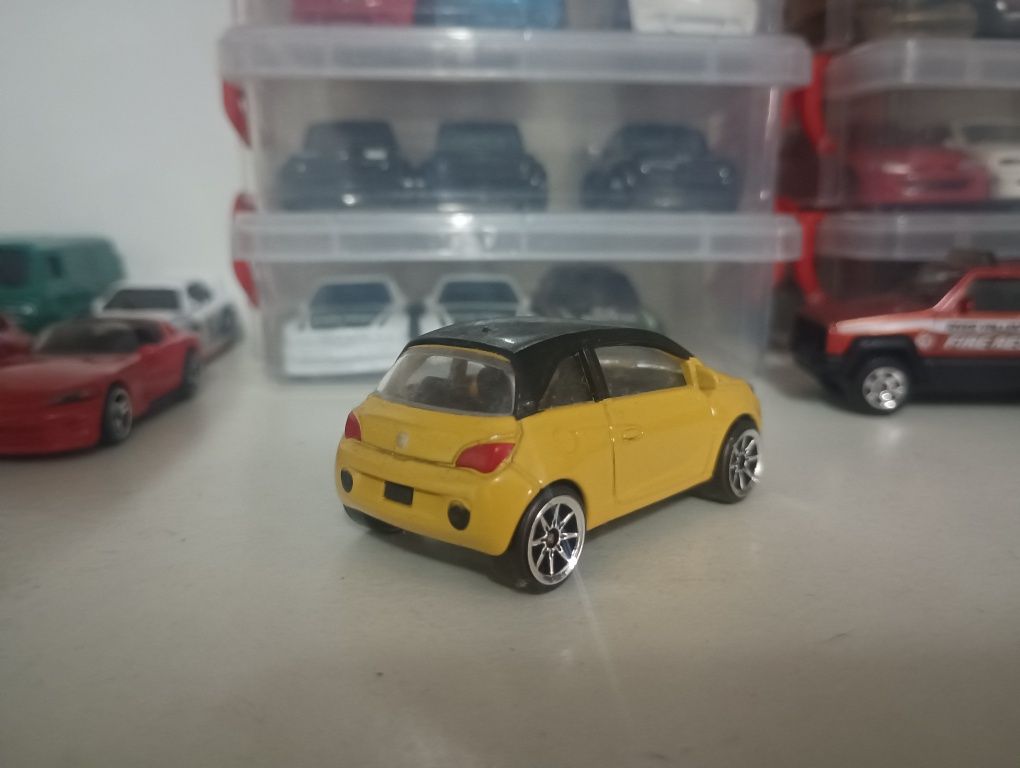 Majorette 1/64 Opel Adam