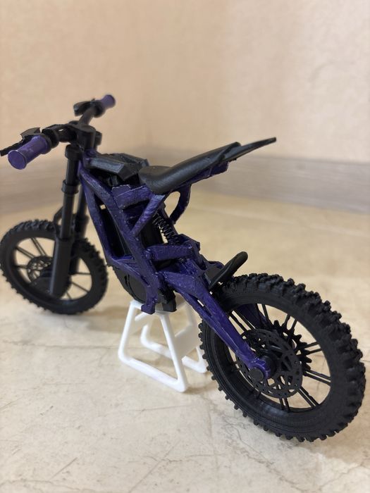 Mini Suron — декоративная 3D-модель, изготовленная на принтере