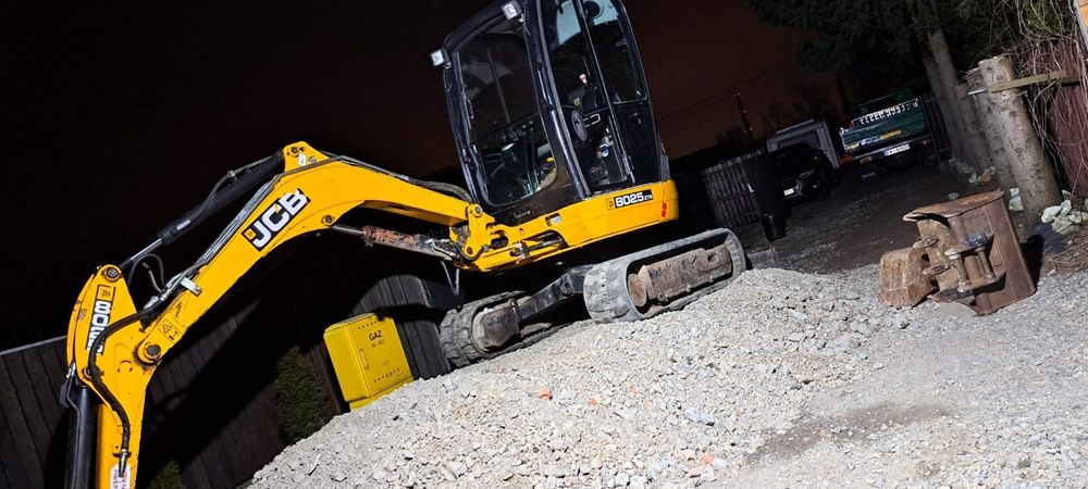 Usługi  minikoparką. Prace ziemne, wykopy,ogródki + wywrotka.