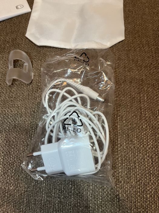 Продаю епілятор Philips 4000