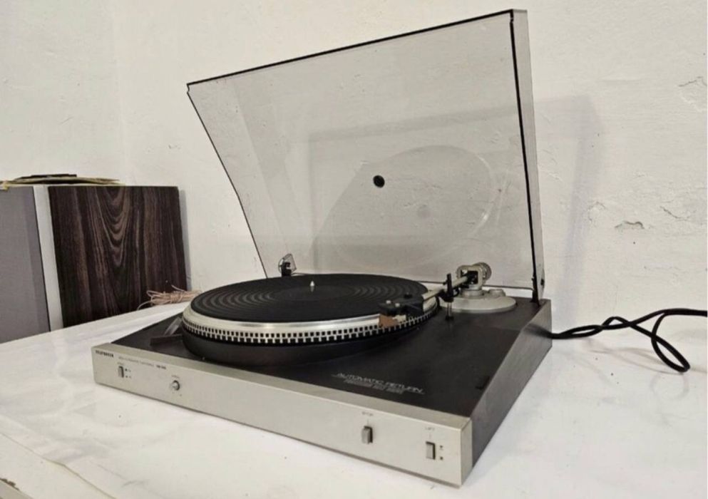 Gramofon Telefunken RS-100, made in Germany