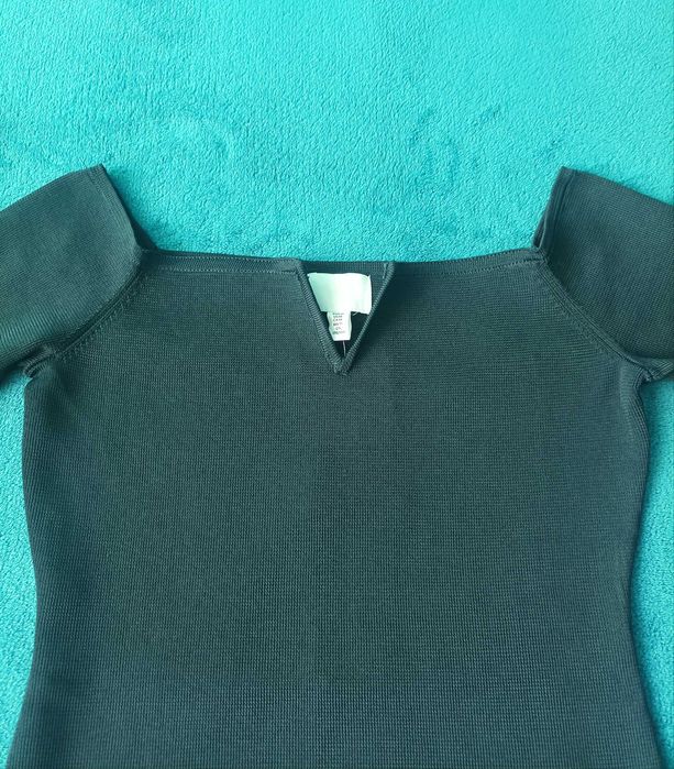 Prążkowana bluzka z odkrytymi ramionami H&M