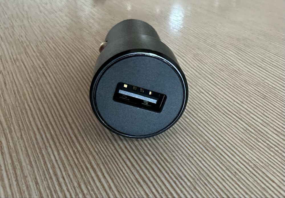 Gniazdo zapalniczka USB