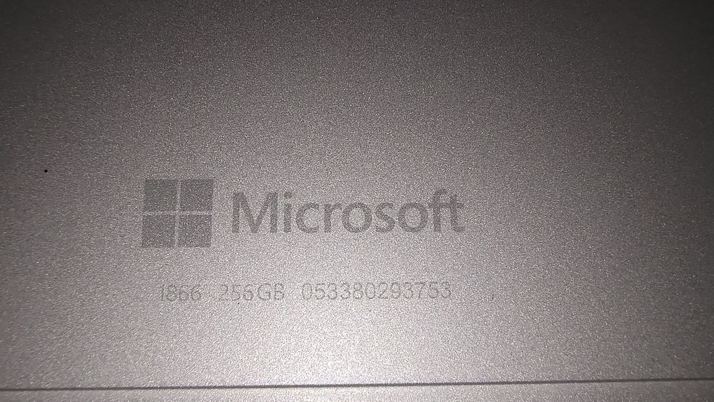 Microsoft surface 7 15 10th gen 8gb ram 256 gb