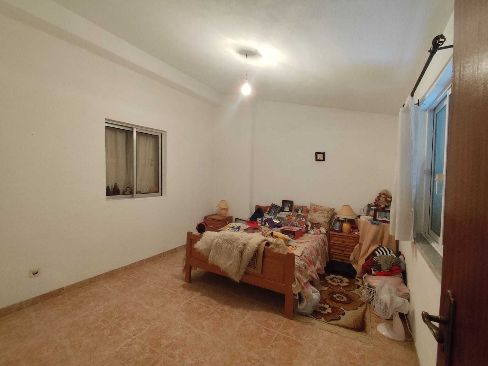 Mobília de quarto e outras divisões