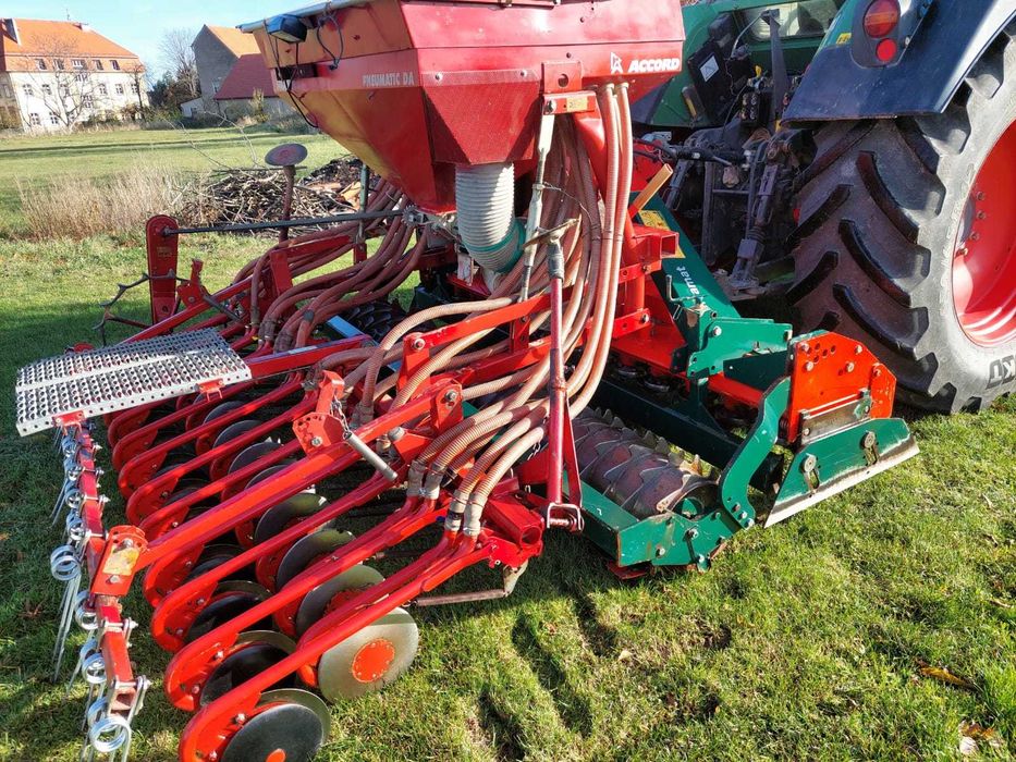 Agregat uprawowo siewny talerzowy 3m