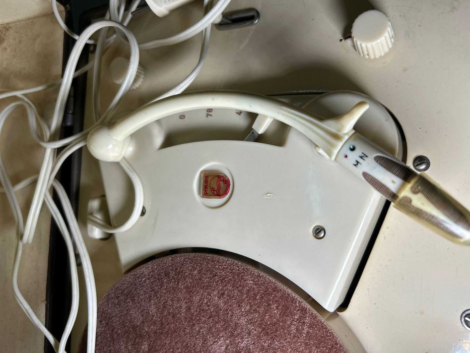 Gira-Discos Vintage Portátil phillips