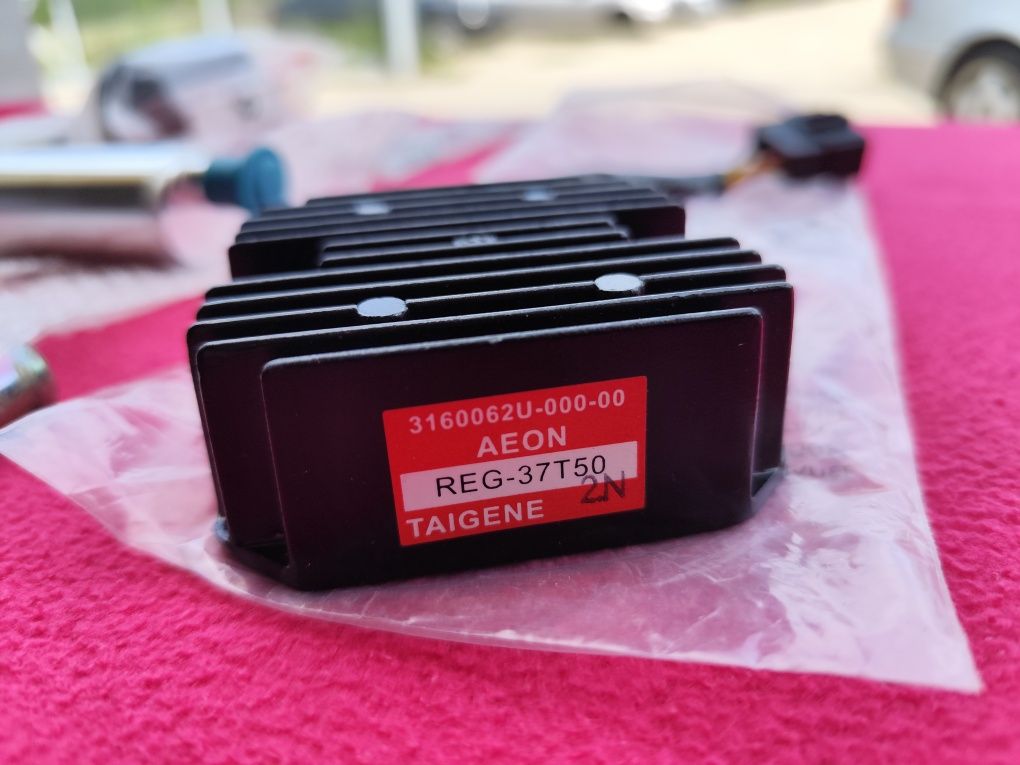Regulator napięcia czujnik temperatury prędkości Aeon Elite Crossland