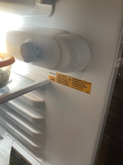 Lodówka WHIRPOOL podblatowa