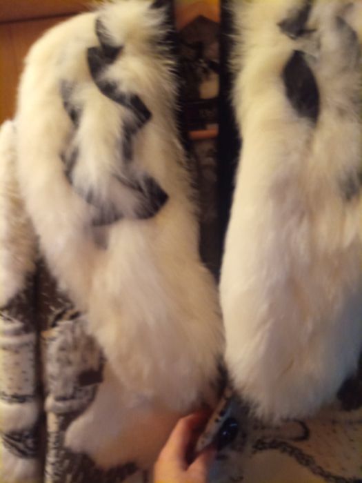 Пальто зимове з комірцем з кролика