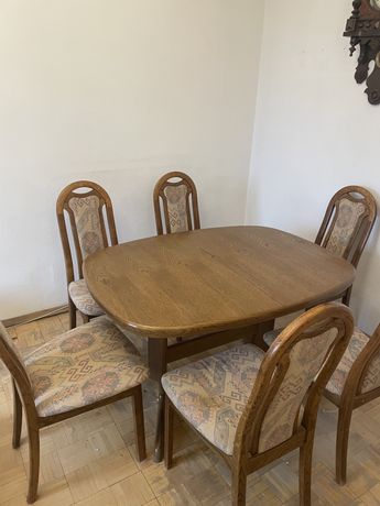 Zestaw: stół rozkładany dębowy z krzesłami