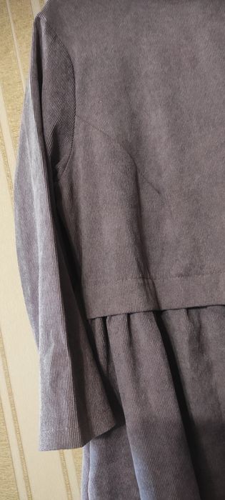 Сукня вельвет гарного кольору