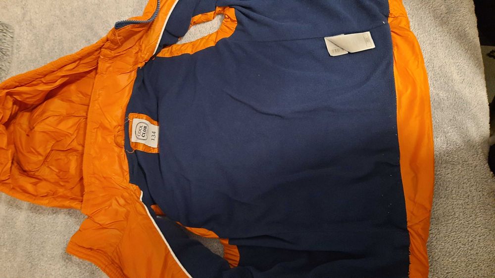 Bezrękawnik chłopięcy z kapturem r.134