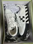 Sapatilhas off-white c/ Virgil Abloh