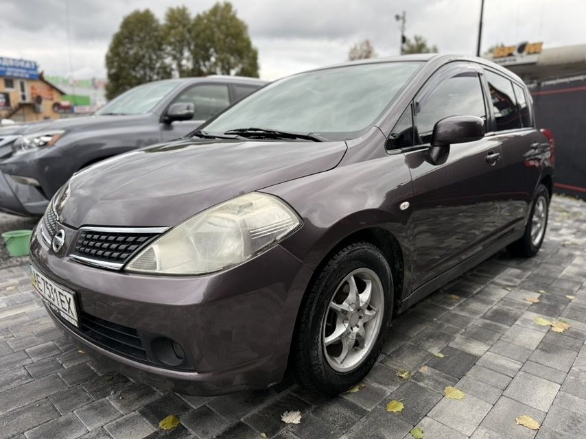 Продам Nissan Tiida  1.6i Automat 2008.