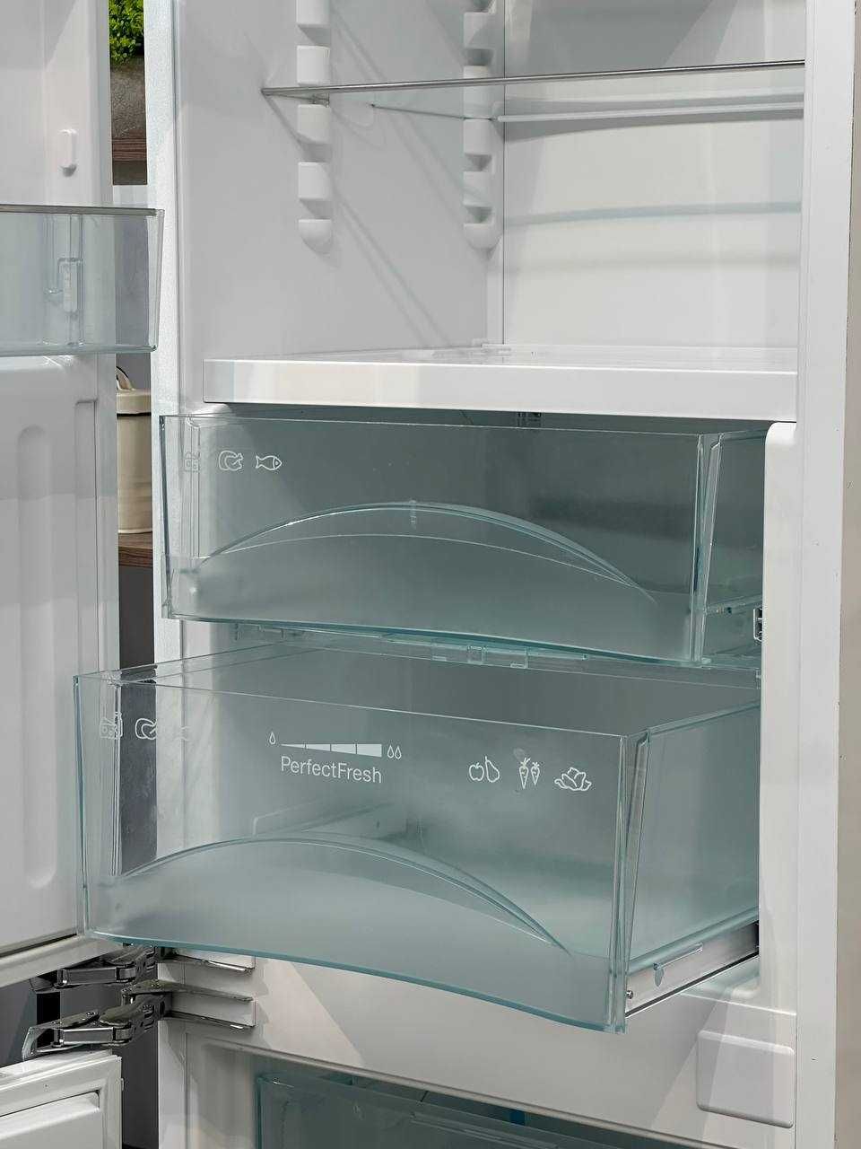 Холодильник Miele KF 37272 iD, NoFrost, FreshZone, SuperFrost