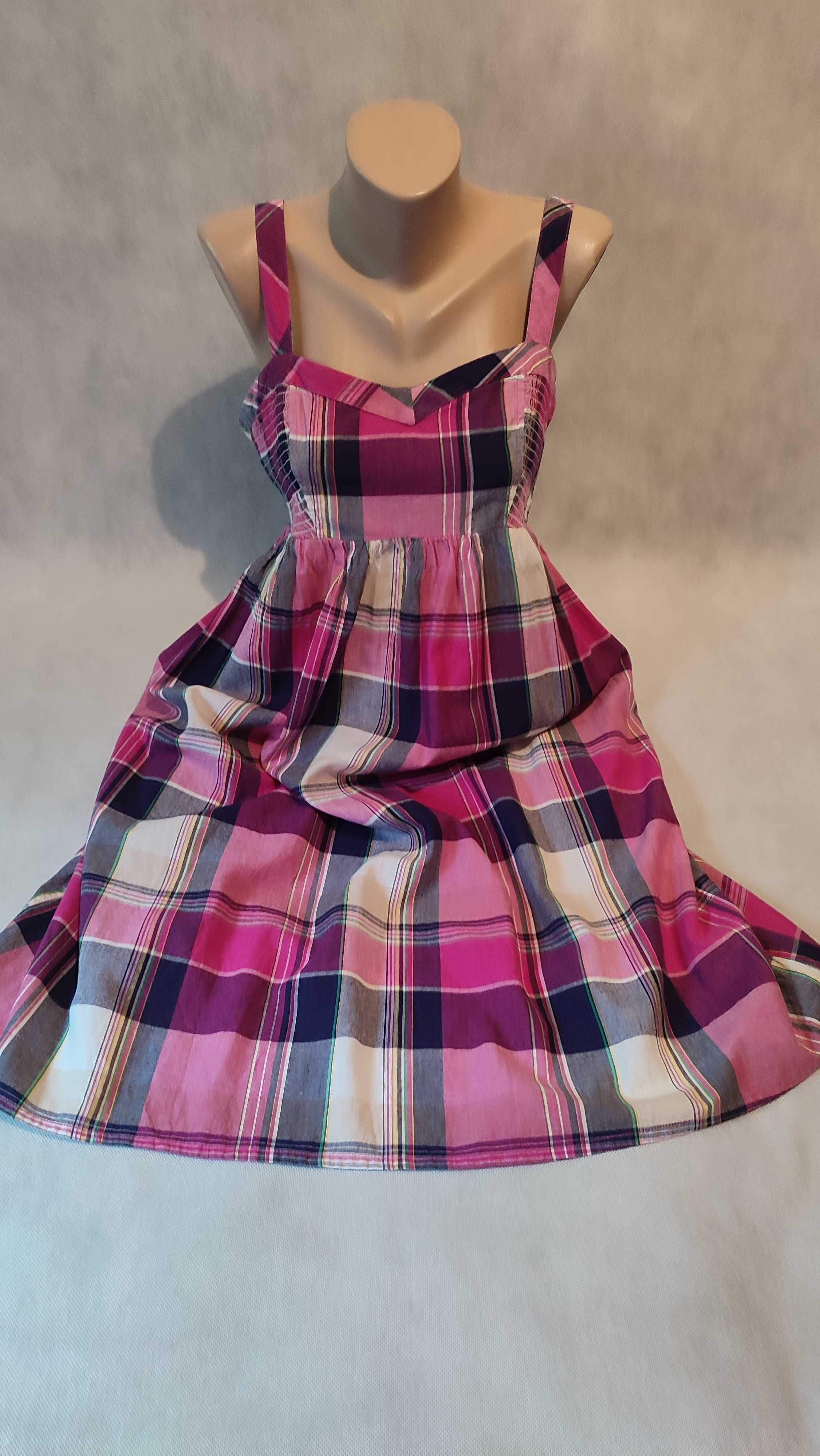 Bawełniana sukienka kolorowa plus size w kratę na szelkach dekolt 44