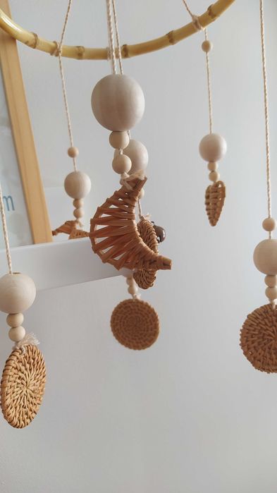 karuzelka do kołyski łóżeczka hand made Boho natural ratan
