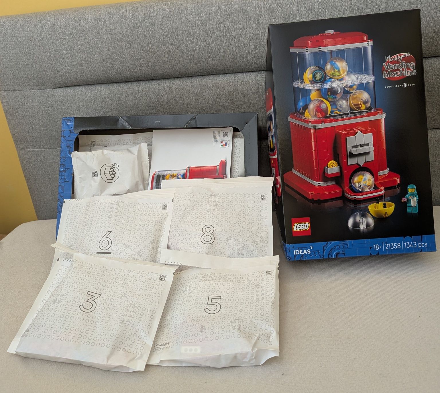 LEGO Ideas Vending Machine 21358 BEZ 4 minifigurek