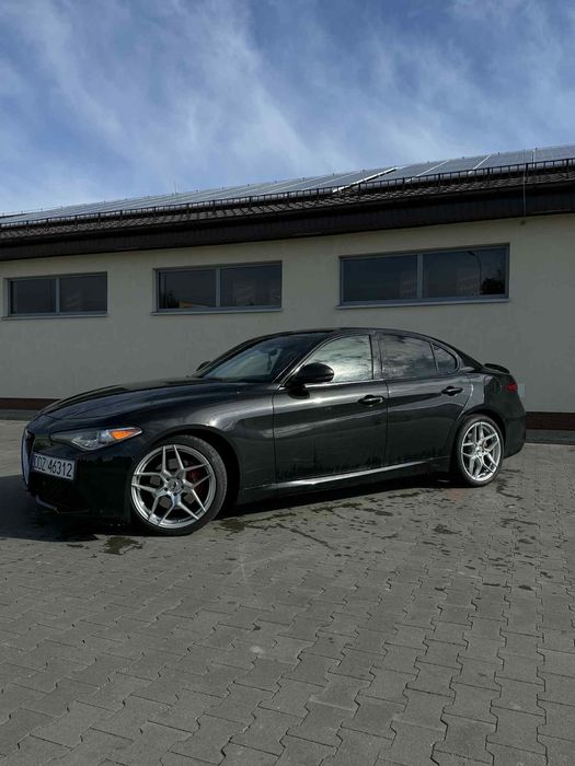 Alfa Romeo Giulia Ti Q4 280KM - 2.0 Turbo