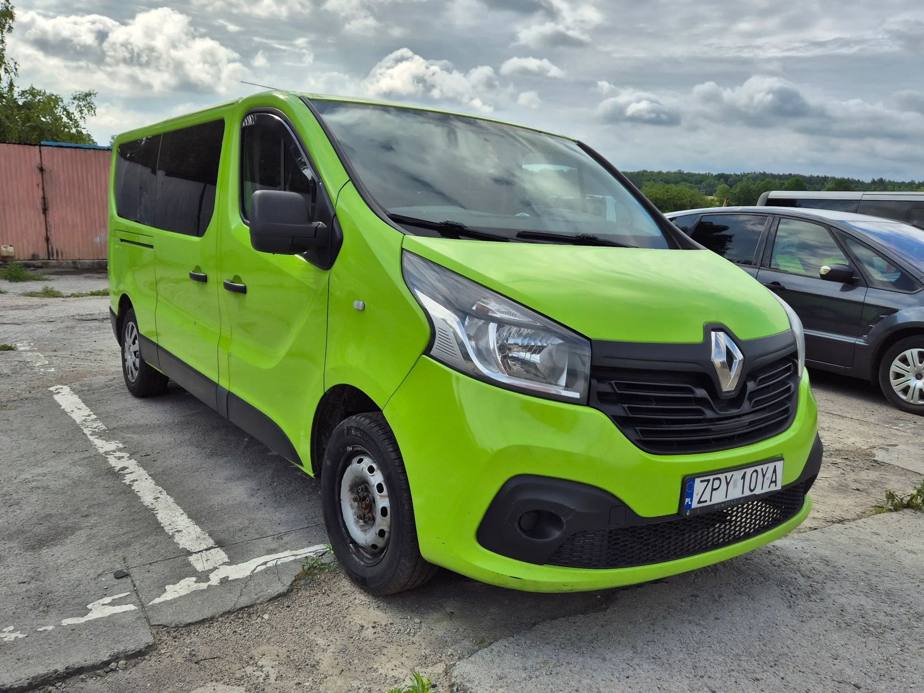 Renault Trafic Renault Trafic Sprzedam 2017r USZKODZONY SILNIK