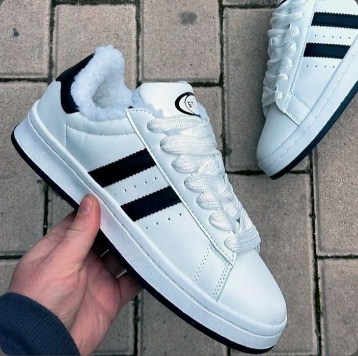 Білі кросівки чоловічі зима