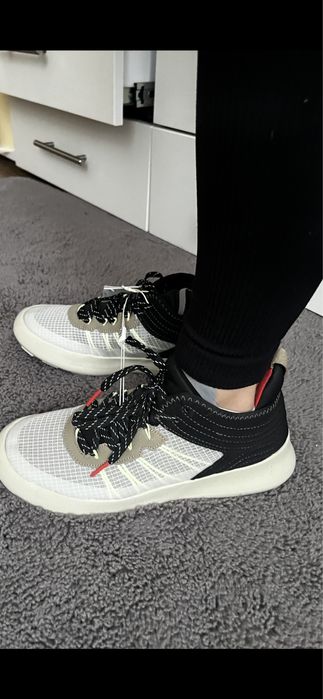 Кроссовки Zara новые