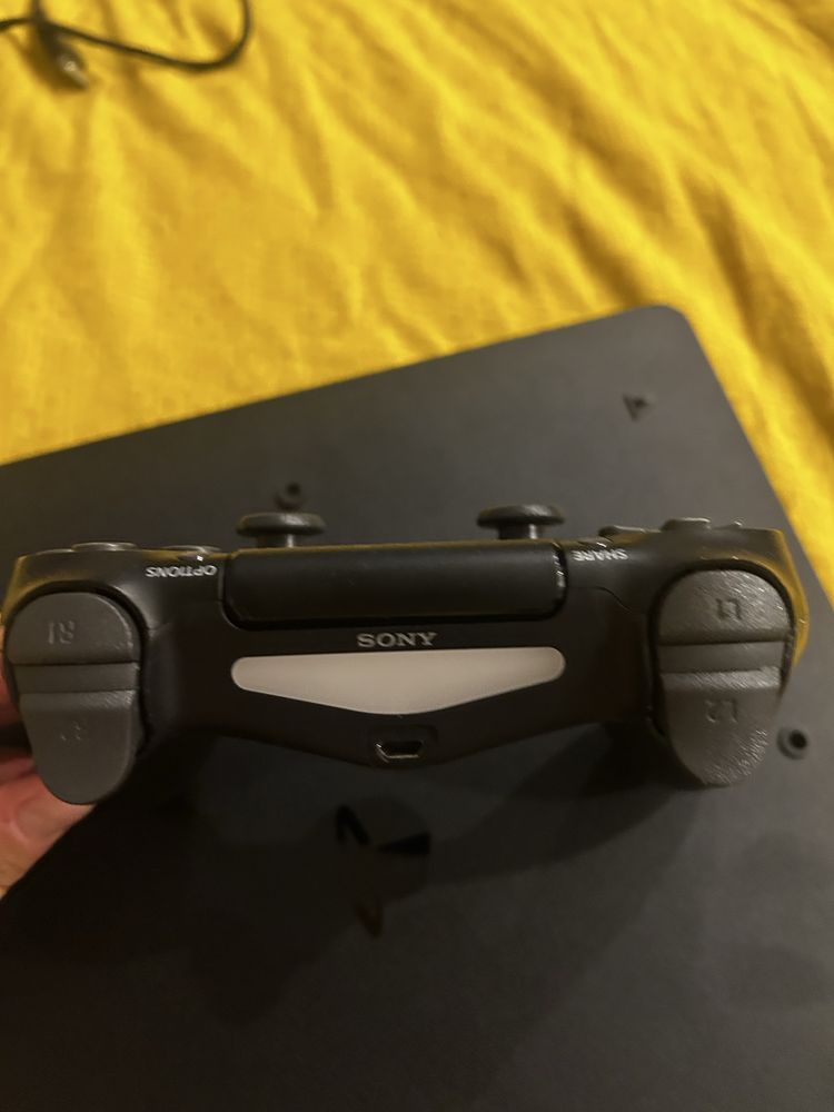 Sony PlayStation 4 black