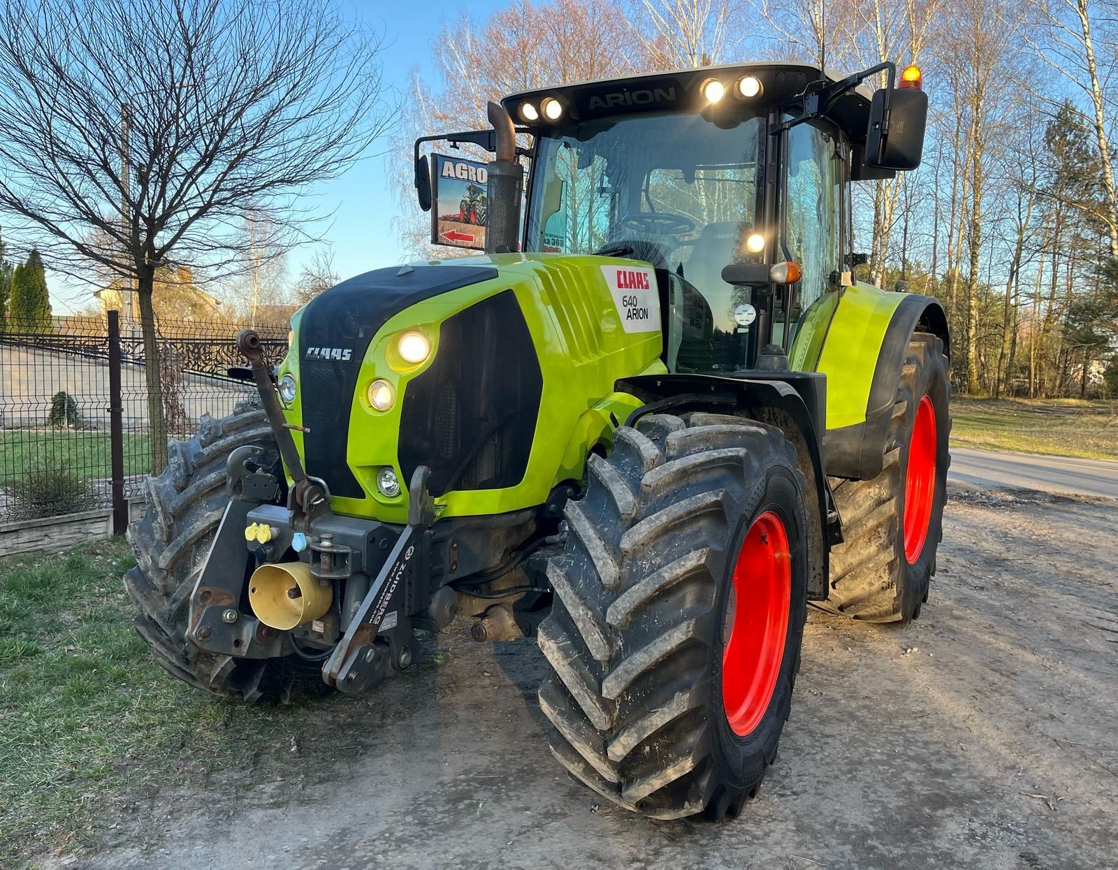 Claas arion 640 wom tuz 630 massey john deer