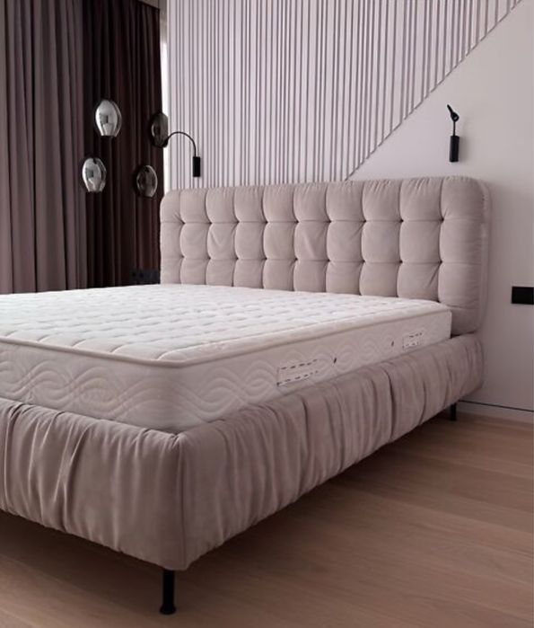 ЖК Файна таун Продам 3-к з дизайнерським ремонтом 78 м2 Салютна  ТОП