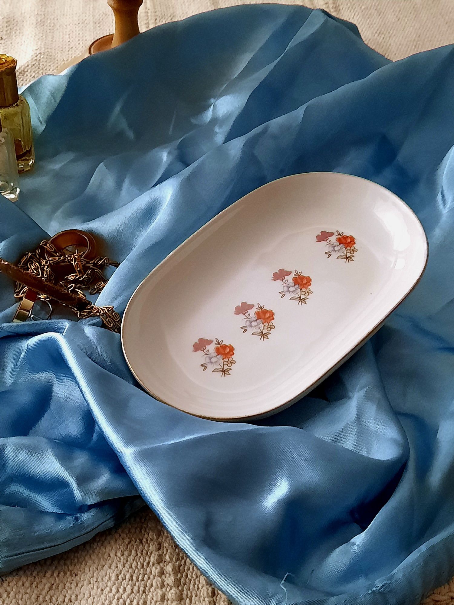 Porcelanowa mydelniczka vintage kwiaty