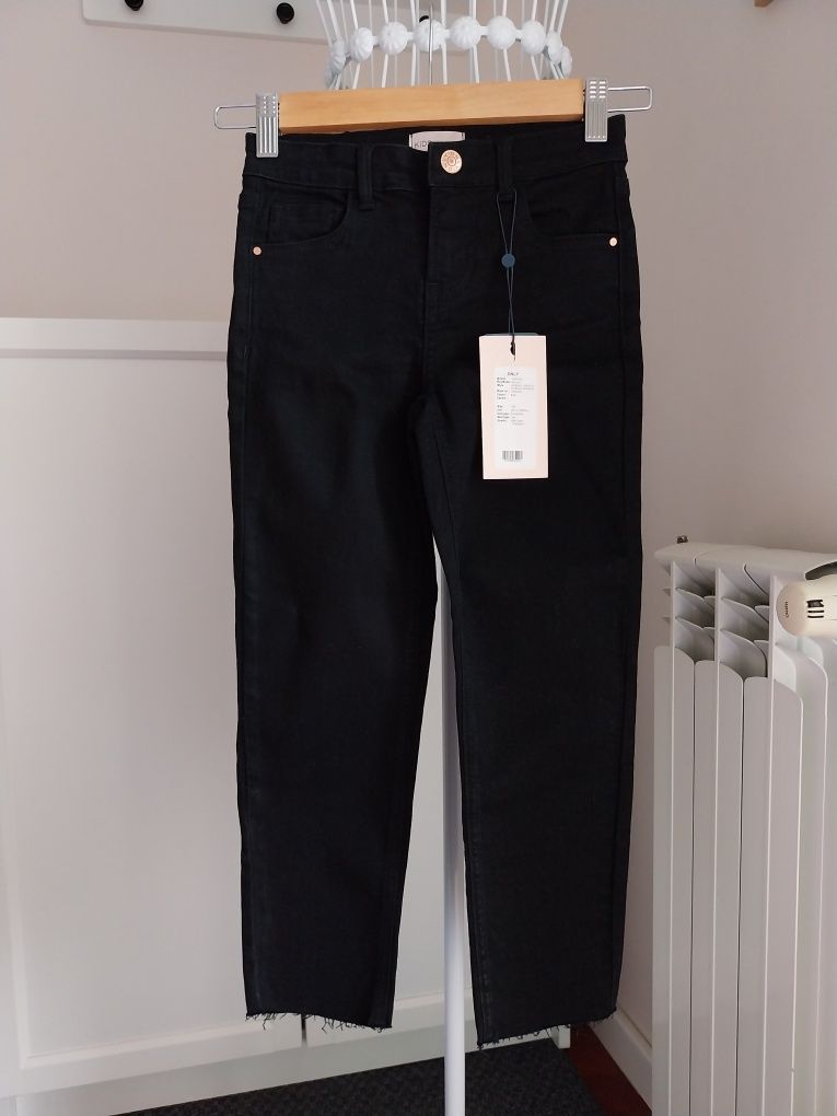 Jeans pretos, Kids Only, Tamanho 7/8 anos, novos com etiqueta