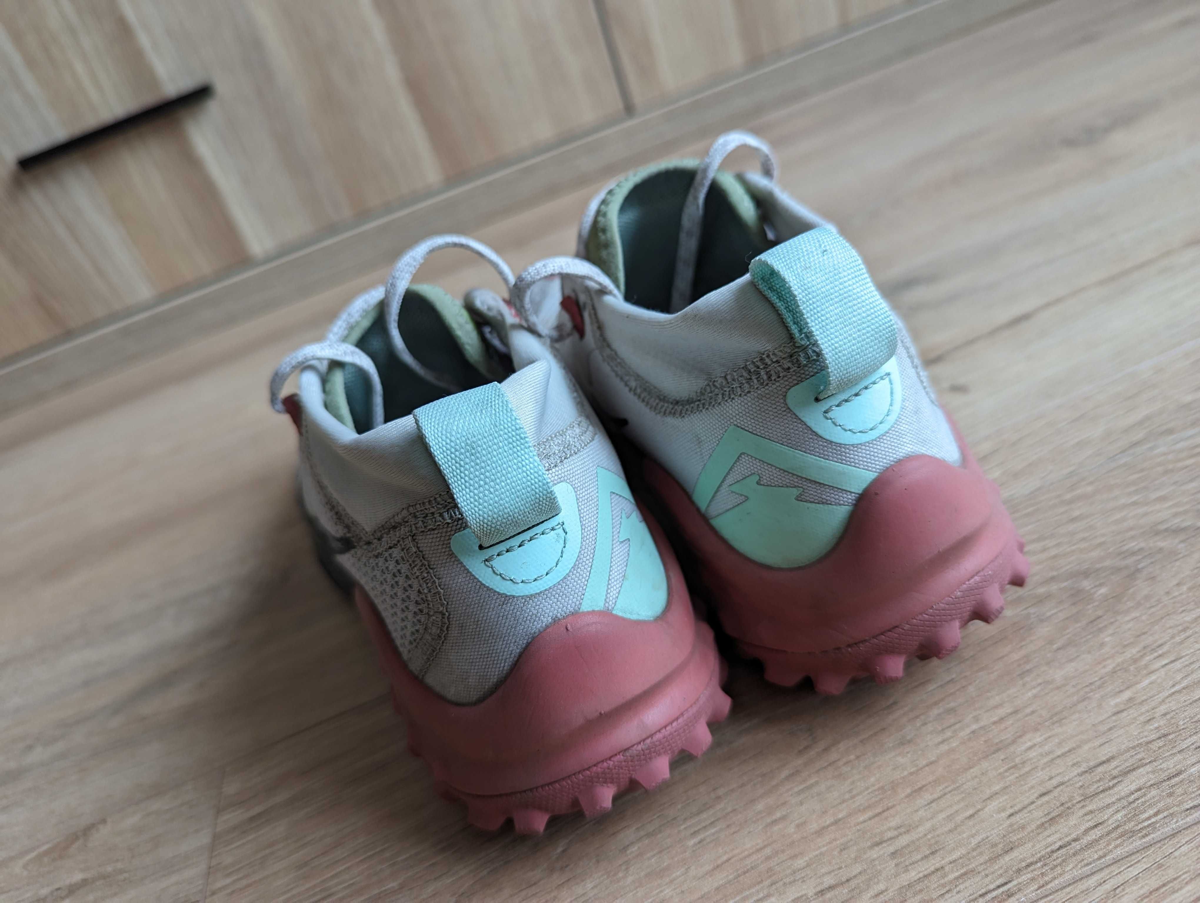 Damskie buty biegowe Nike Wildhorse 7 r. 40,5 (26 cm) przebieg 80 km