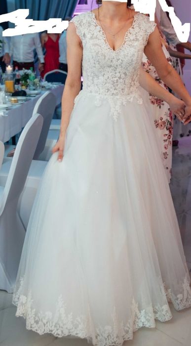 Suknia ślubna z brokatem ecru (krótki welon, szal/bolerko) roz 36/38