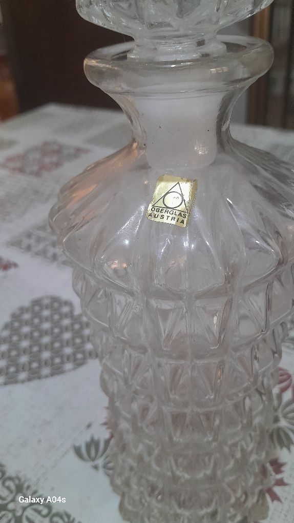 Garrafa de cristal trabalhado