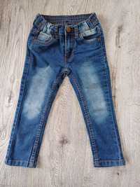 Spodnie jeansy 92