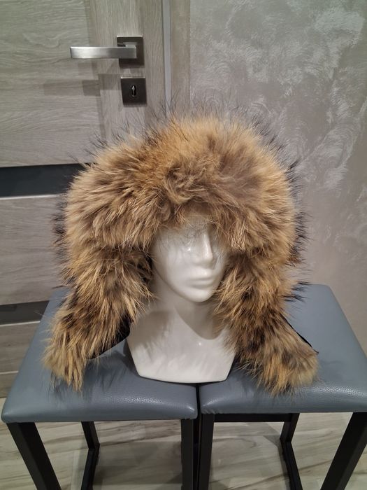 Kaptur z  pięknym lisem jenota