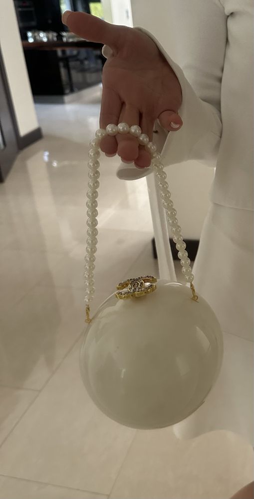Chanel torebka kula na lancuszku