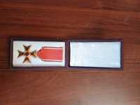 Krzyż oficerski, medal