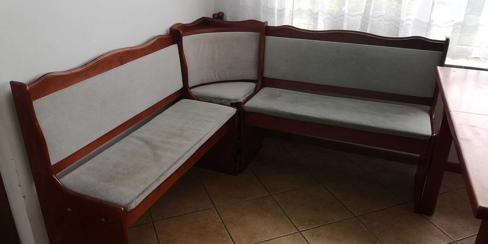 narożnik kuchenny plus stół i taborety
