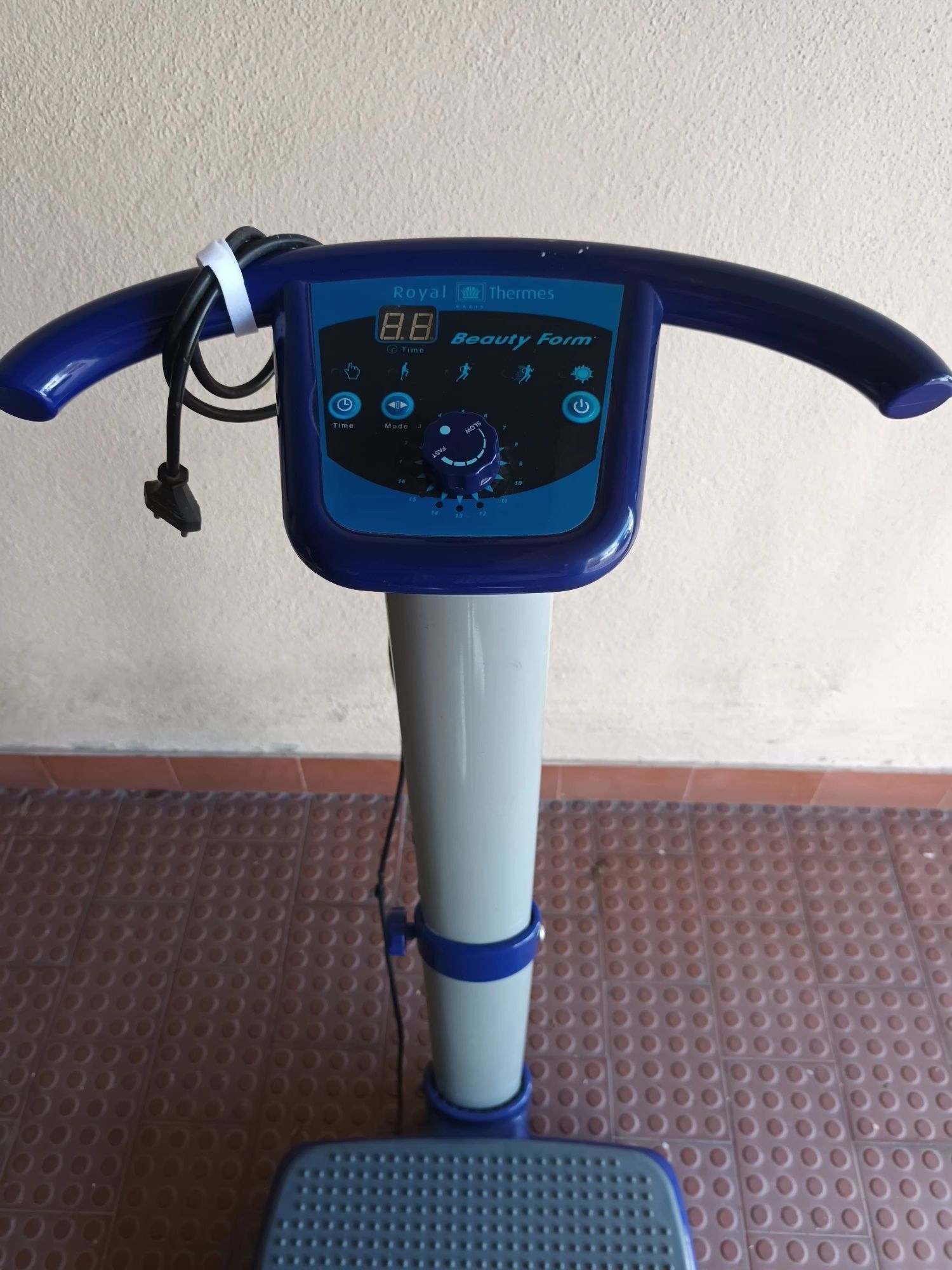 Máquina de ginástica  vibratória, para circulação sanguínea do corpo