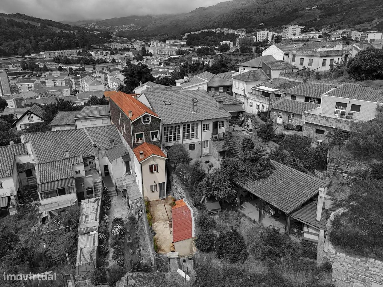 Moradia T3 | 4 Pisos | Logradouro | Castelo | Lamego
