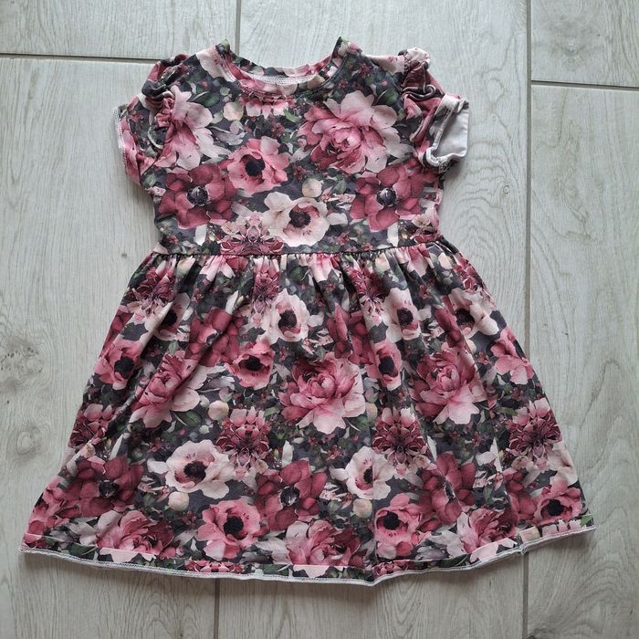 Sukienka w kwiaty 122