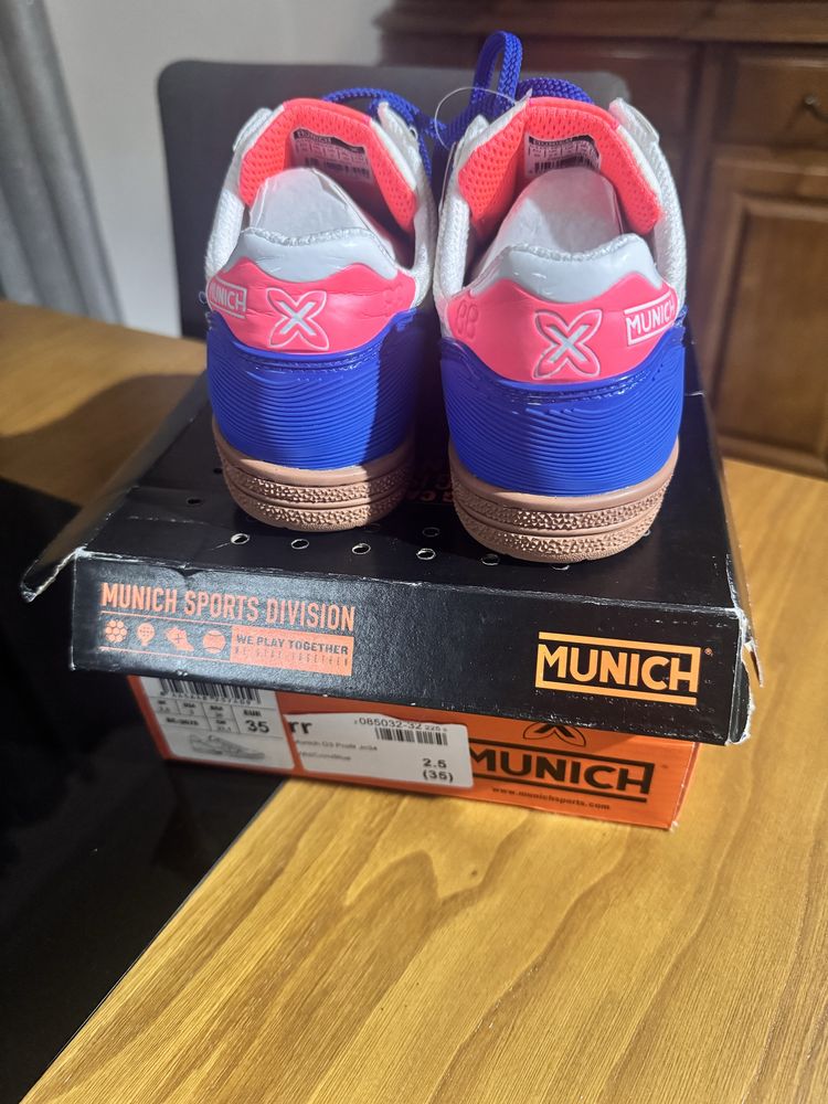 Chuteiras Munich NOVAS